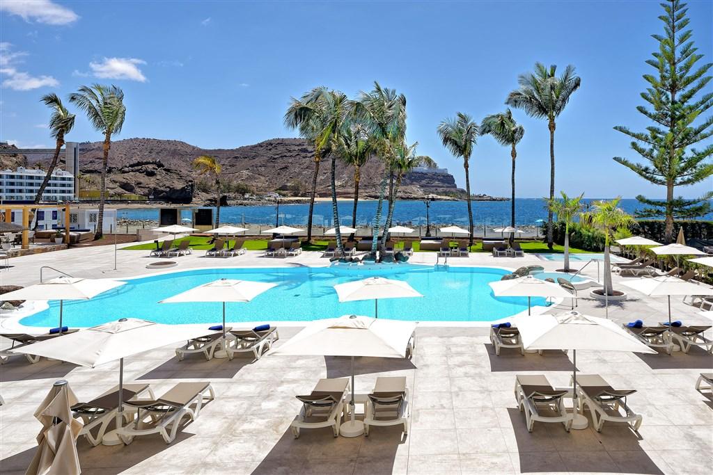 Pool Area-LCostaMogán 7.jpg