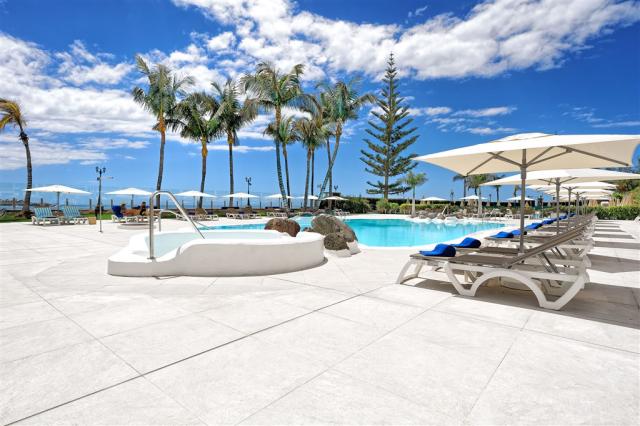 Pool Area-LCostaMogán 6.jpg