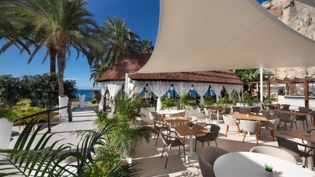 Hotel-Taurito-Corner-Bar-at-The-One-1.jpg