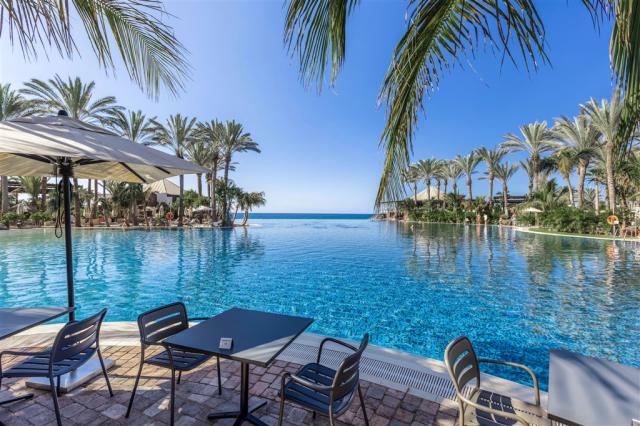 LAGO POOL (16).jpg