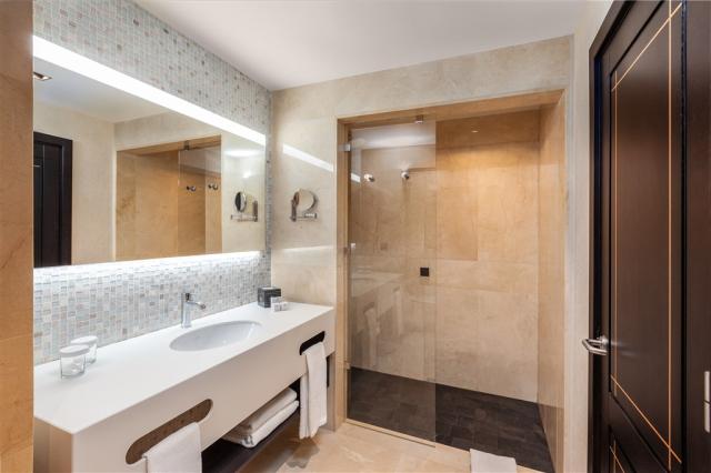 _BATHROOM (1)1.jpg