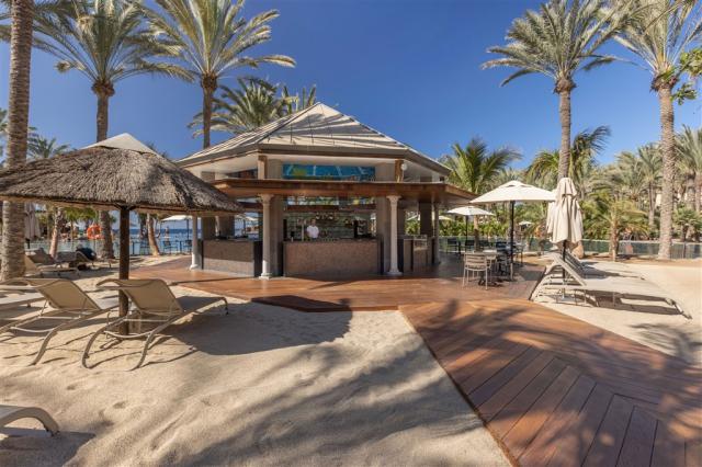 ARENAL POOL BAR (3).jpg