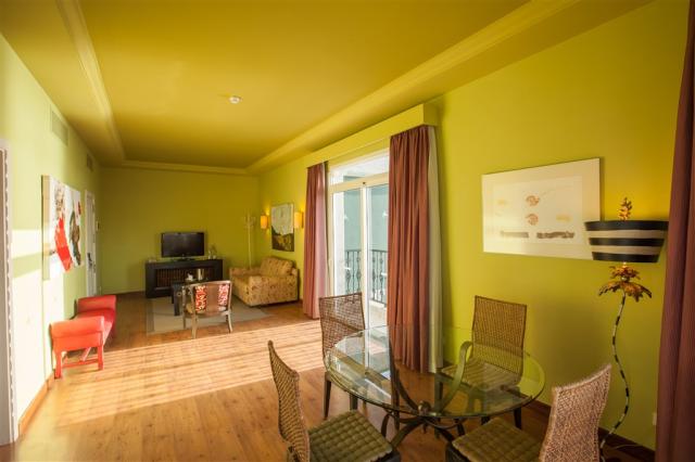Junior Suite101.jpg