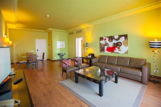 Senior suite11.jpg