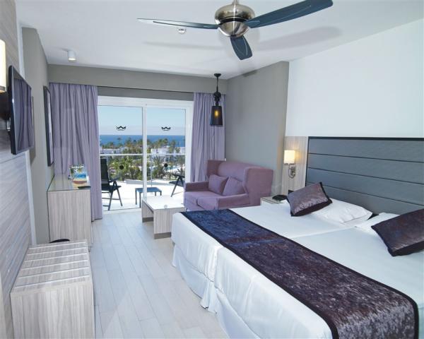 XME_14_043 - Double room partial sea view_Main building.jpg