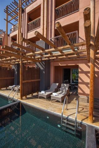 DDEP Deluxe pool18.jpg