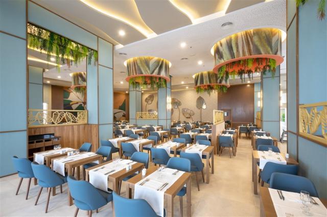 CGC_23_063 - Main restaurant.jpg