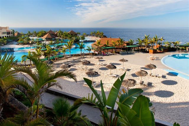 09a.Artificial-Beach.jpg