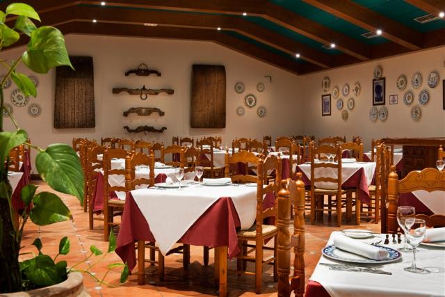 07.Restaurant.jpg