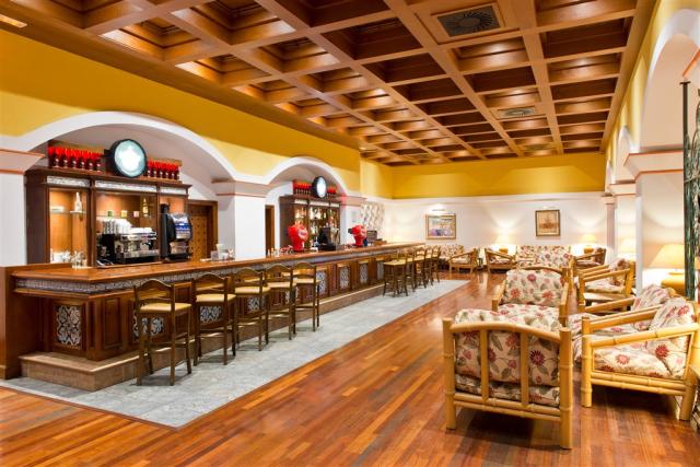 08a.Piano-Bar.jpg