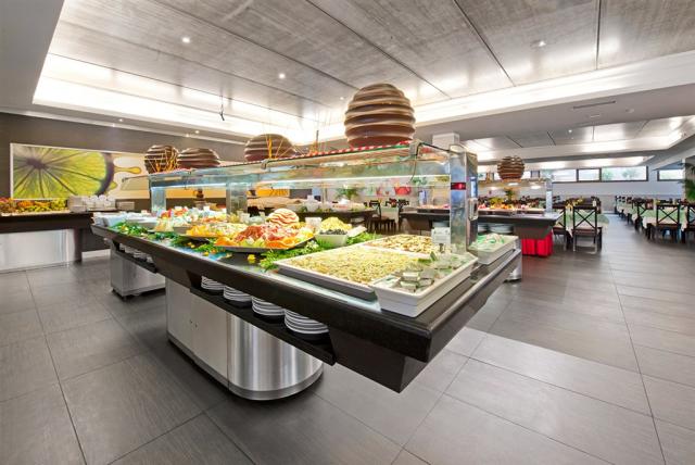 00-42-Tagoror-Buffet1.jpg