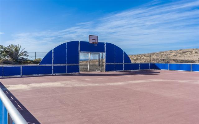 FUE - BAKOUR FUERTEVENTURA LA PARED - BASKETBALL COURT.jpg