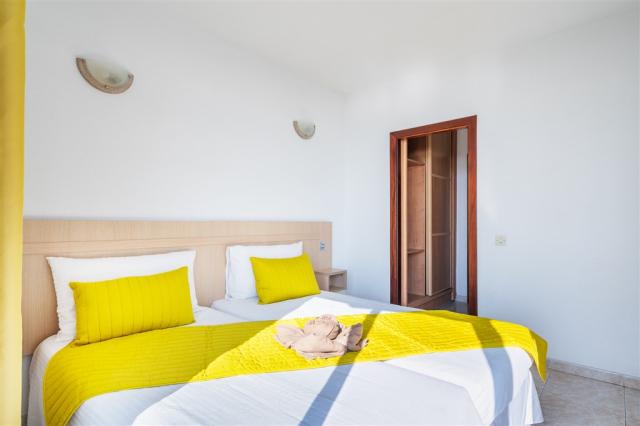 Guinea_1bed-2.jpg