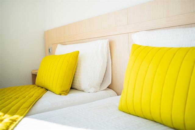 Guinea_1bed-4.jpg
