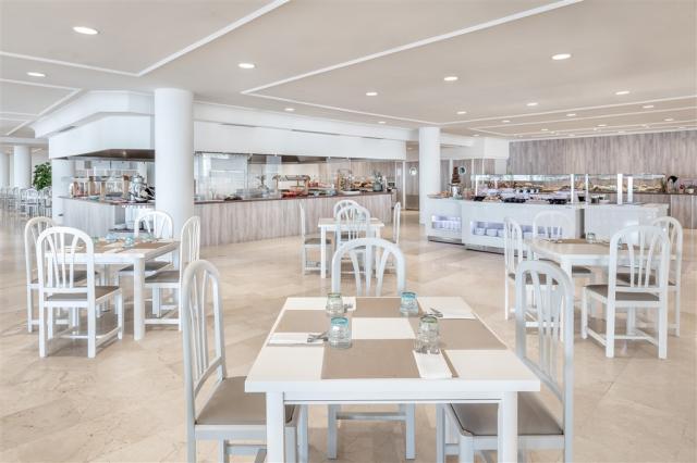 305SolLaPalma-Puerto Naos Buffet Restaurant.jpg
