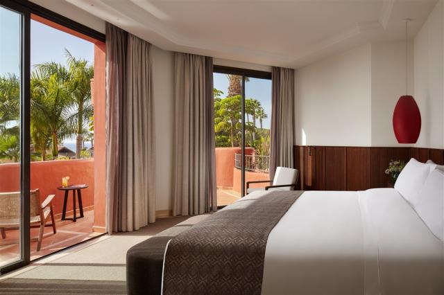 TIVOLI La Caleta - Suite Garden View (2).jpg