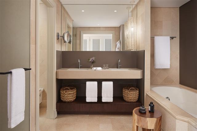 TIVOLI La Caleta - Bathroom.jpg