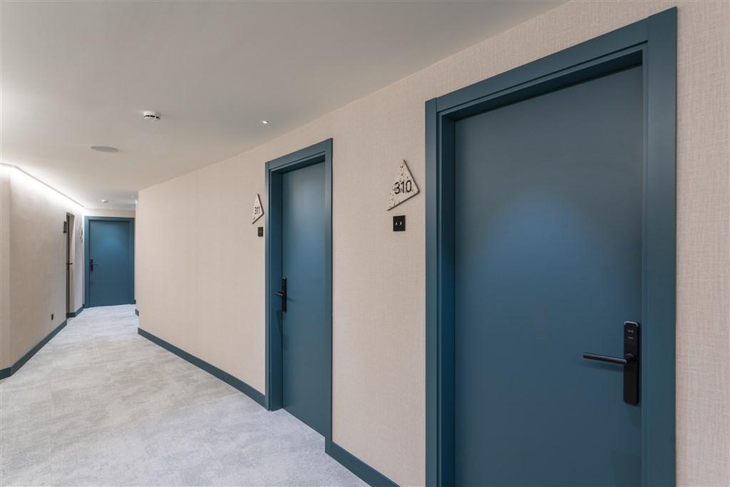 OLCANT_ROOM_17.jpg