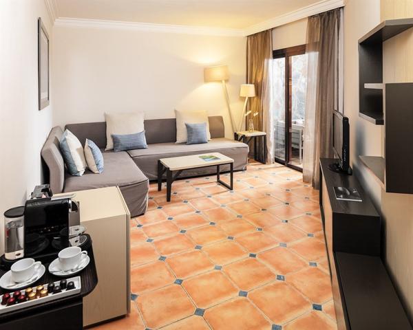 Suite12.jpg