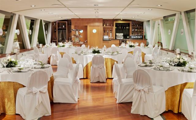 Gaudí restaurant.jpg