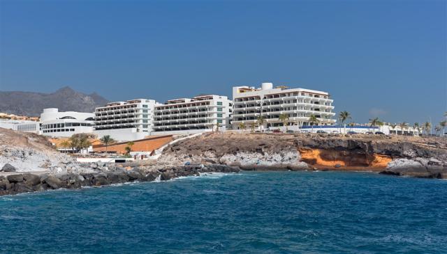 26-7-19_Hotel desde la costa de dia_0003.jpg