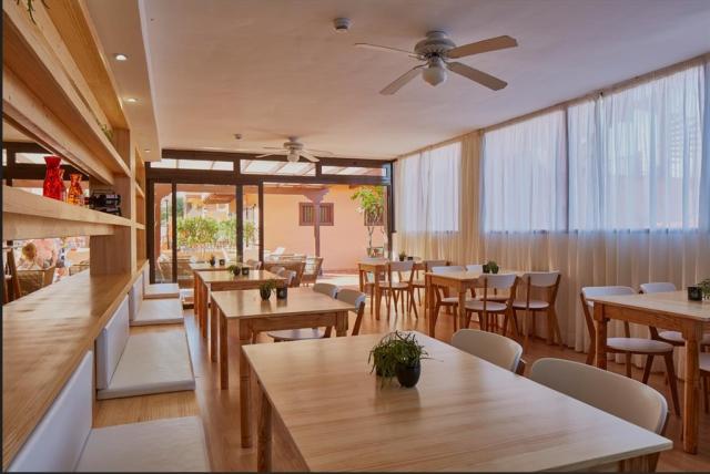 Restaurante bar Coral los Alisios.jpg