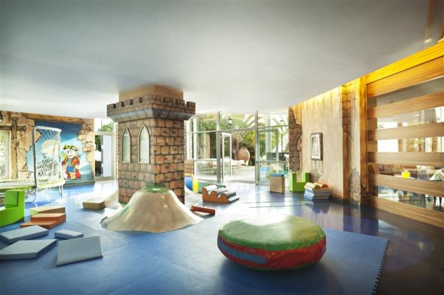 RN 33 PLAYGROUND MAIN-RESTAURANT.jpg