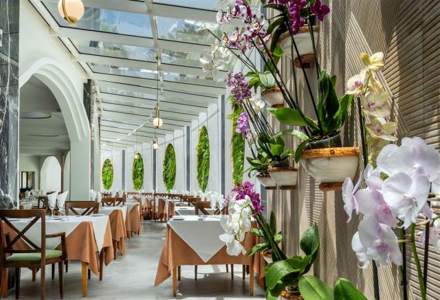 CG 2024 MAIN RESTAURANT GALLERY horizontal.jpg