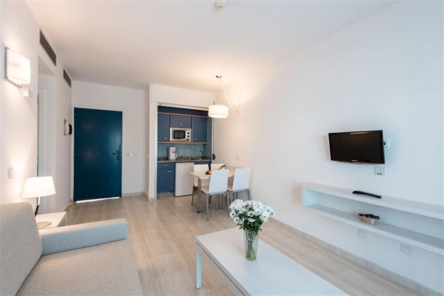 064-W-room-example-apartment-standard-resort-view-premium-apart