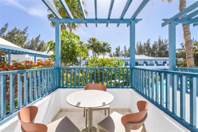 072-W-room-example-apartment-deluxe-resort-view-deluxe-apartmen