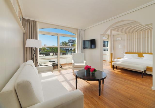 Junior Suite10.jpg