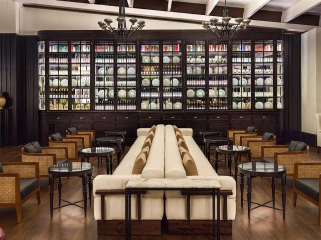 lobby bar21.jpg