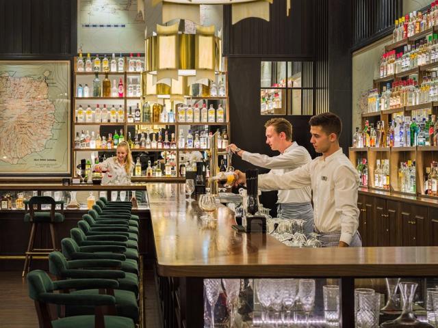 lobby bar8.jpg