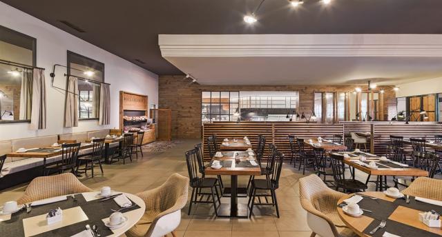 Tabaiba buffet restaurant1.jpg