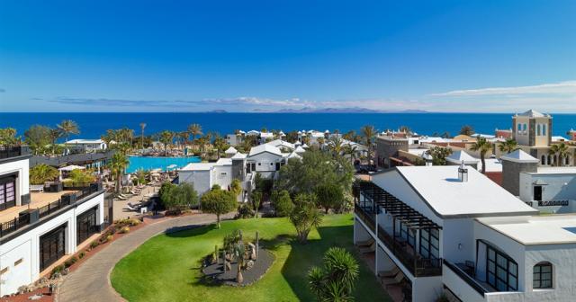 25-5-18_Vista-general-jardines-y-piscinas_0002.jpg