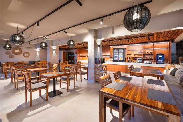 BuffetRestaurant_3.jpg