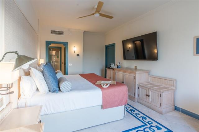 ACE - LIVVO VOLCAN LANZAROTE (9-25) - suite club sea view (4).j