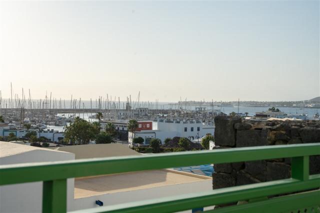 ACE - LIVVO VOLCAN LANZAROTE (9-25) - junior suite (10).jpg