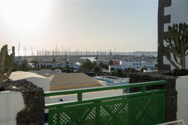 ACE - LIVVO VOLCAN LANZAROTE (9-25) - junior suite (6).jpg