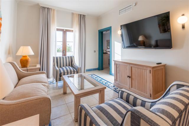 ACE - LIVVO VOLCAN LANZAROTE (9-25) - suite club sea view (2).j