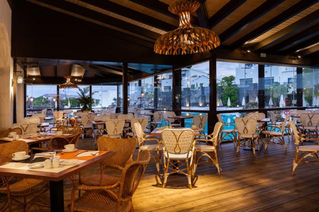 ACE - LIVVO VOLCAN LANZAROTE (9-25) - gastro - Buffet La Florid