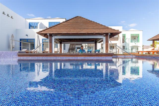 ACE - LIVVO VOLCAN LANZAROTE (9-25) - gastro - Pool Bar Las Sal