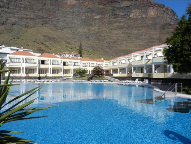 01_Pool_01.jpg