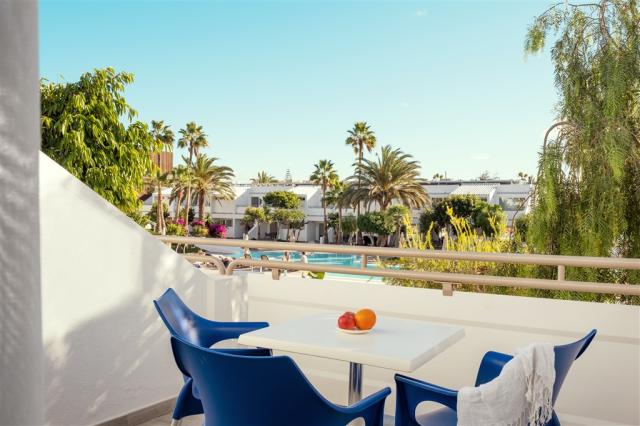 JUNIOR SUITE BALCONY (2).jpg