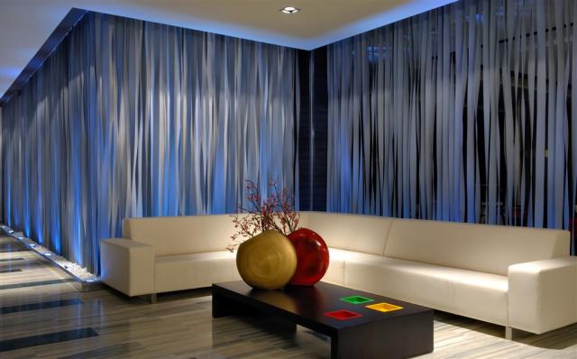 6. Lobby area.jpg