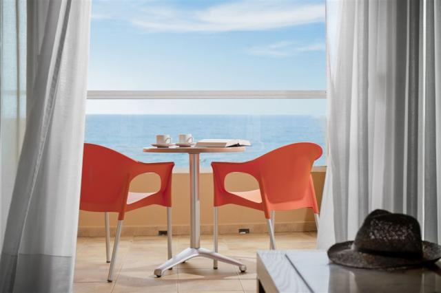 9. Double room sea view terrace.jpg