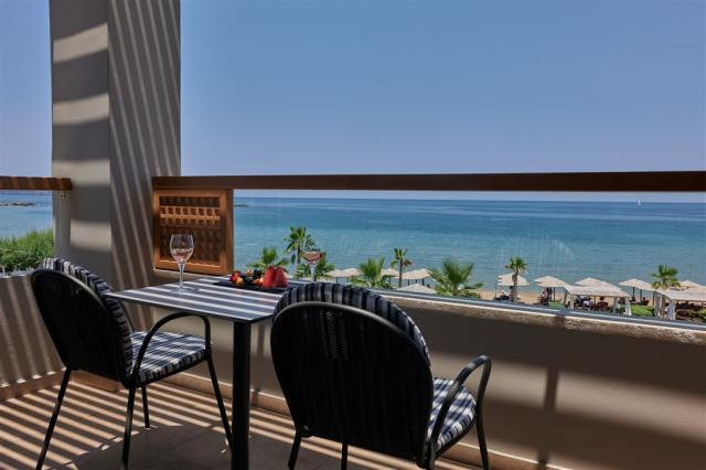 Beachfront_Loft_Suite.jpg