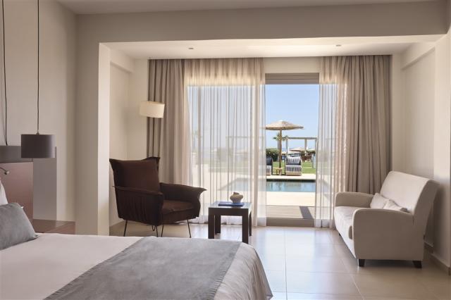 Junior_Suite_Beach_Front_Private_Pool_-2.jpg