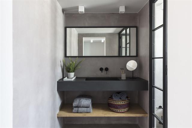 bathrooms minos beach.jpg