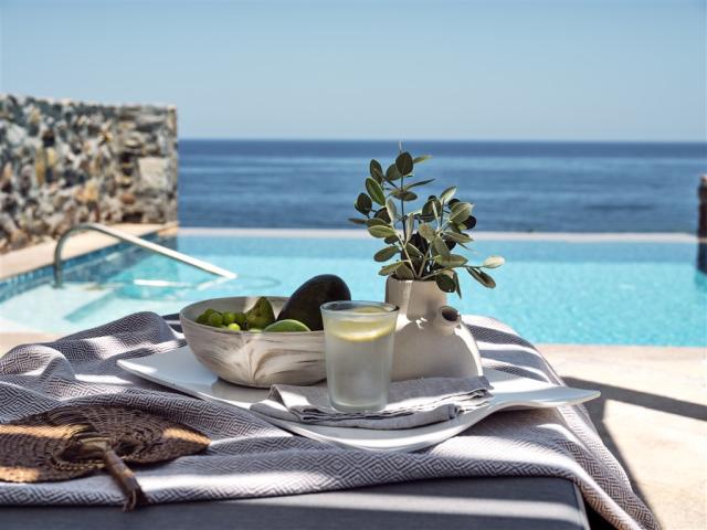 LuxuryRoom, LuxuryVila.jpg